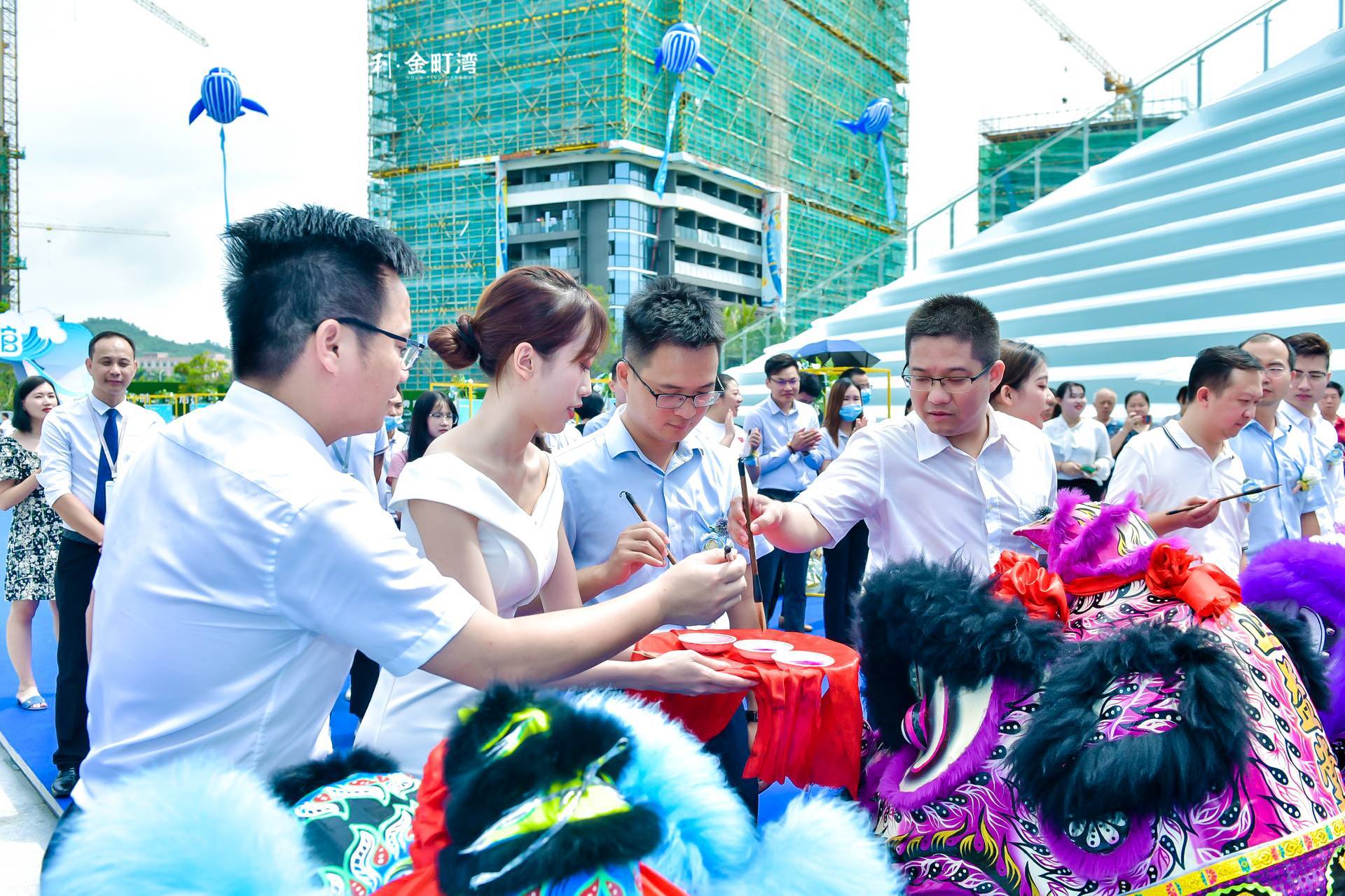 保利·金町湾鲸湾生活馆浪漫绽放|图片直播